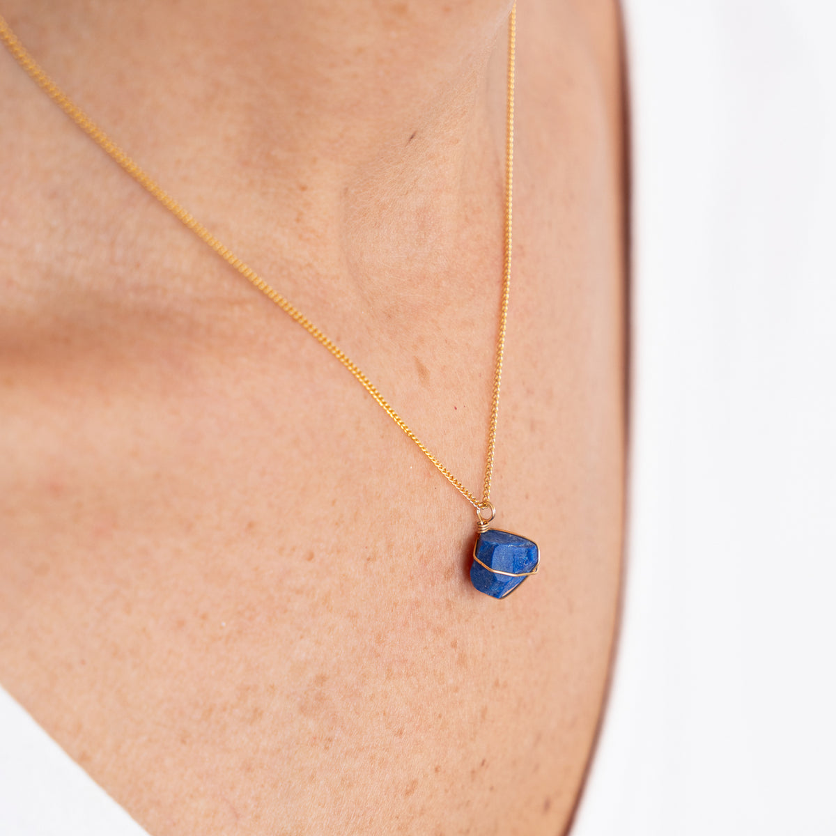 Collar Wish Cadena Oro Lapislazuli