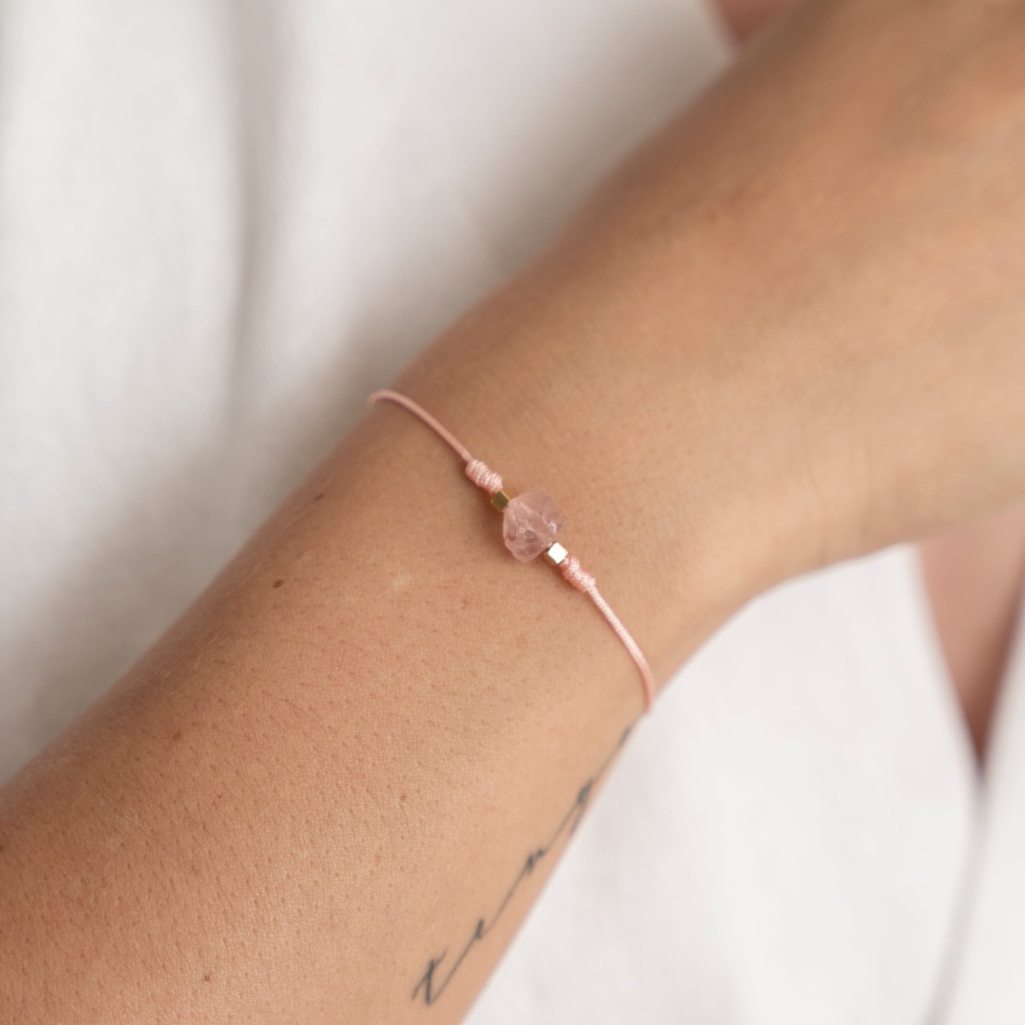 Set Collar + Pulsera Hilo Cuarzo Rosado